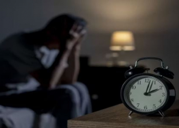 Rahat yuxunun açarı: gecə oyanmalarının gizli səbəbləri açıqlandı