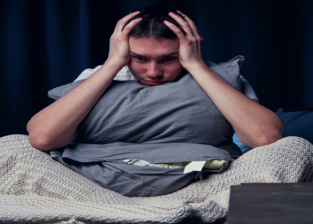 Yuxusuzluğa səbəb olan qidalar açıqlandı – axşam menyusuna diqqət edin