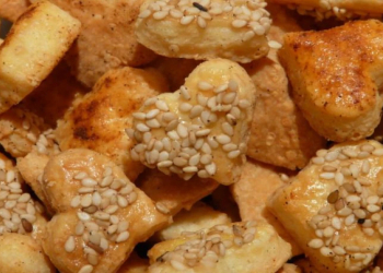Duzlu kəsmikli peçenye necə hazırlanır: Çay süfrəsi üçün ideal qəlyanaltı