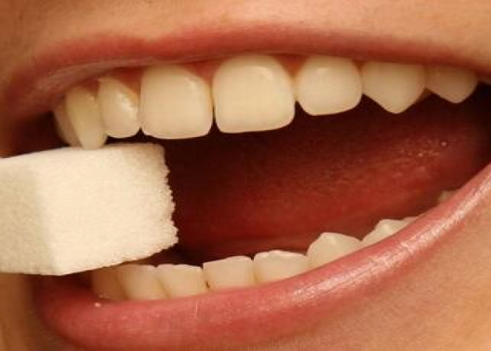 Şirin yeməyin dişlərə təsiri