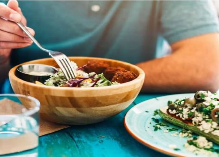 25 yaşdan sonra kişilər üçün vacib 3 qida elementi