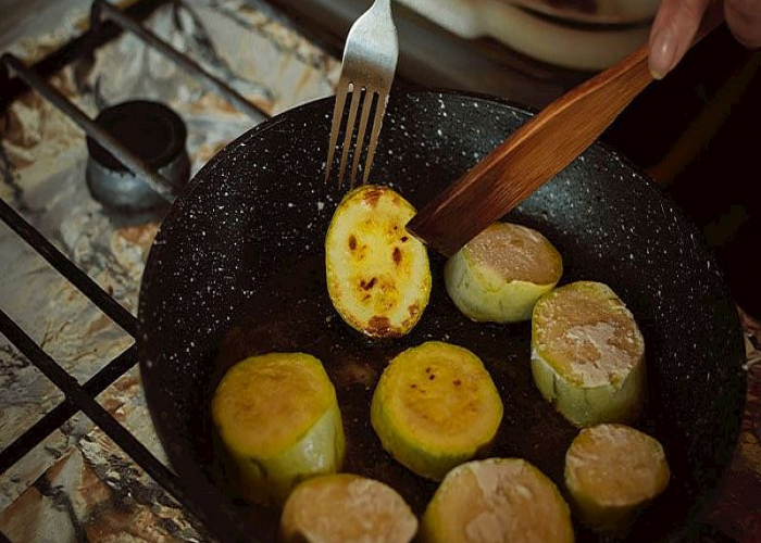 Kabak qızardarkən ona duz əlavə edilməlidirmi?