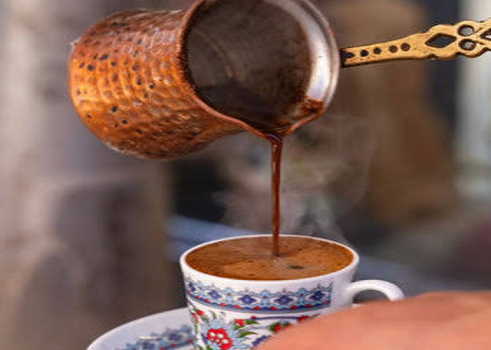 Həddindən artıq qəhvə bədənə necə təsir edir?